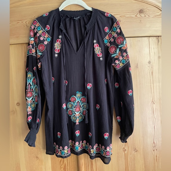 Tolani Tops - Tolani Embroidered Top